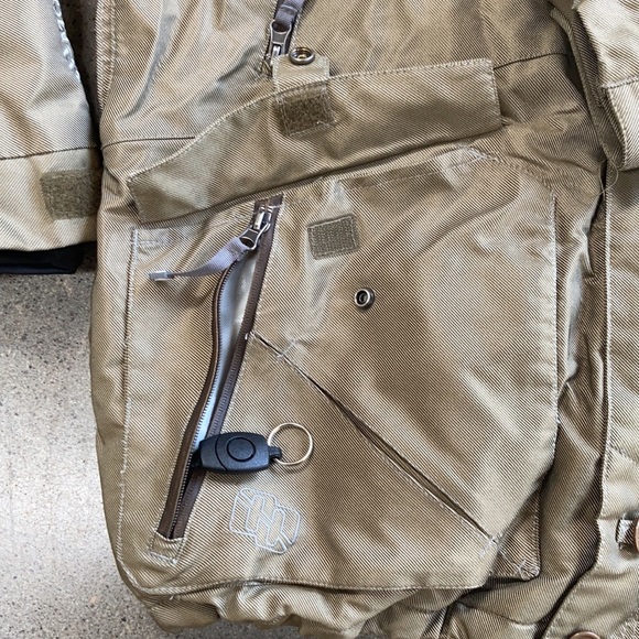 Snowboarding jacket - Picture 2 of 13